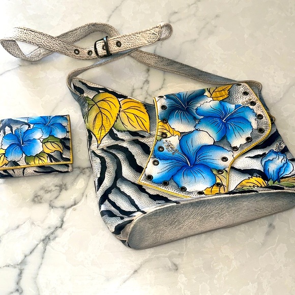 ANUSCHKA Handbags - Anuschka NWOT BUNDLE HIBISCUS & zebra Hand Painted Leather purse & wallet